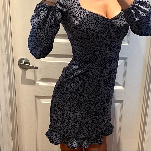 - Flirty animal print dress - Picture 1 of 14